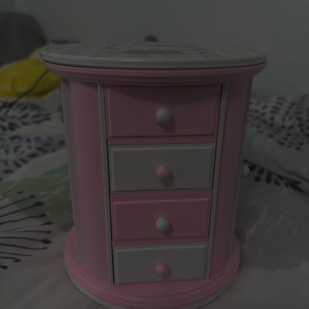 Hello Kitty Pink and White Music Jewelry Box
